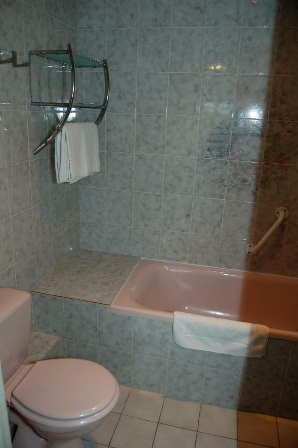 Le Relais Des Primeurs Logis Hotel Taule ภายนอก รูปภาพ